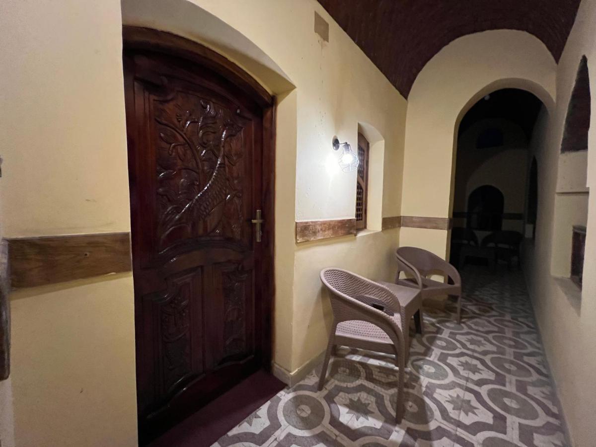 Elphardous Oasis Hotel ルクソール エクステリア 写真