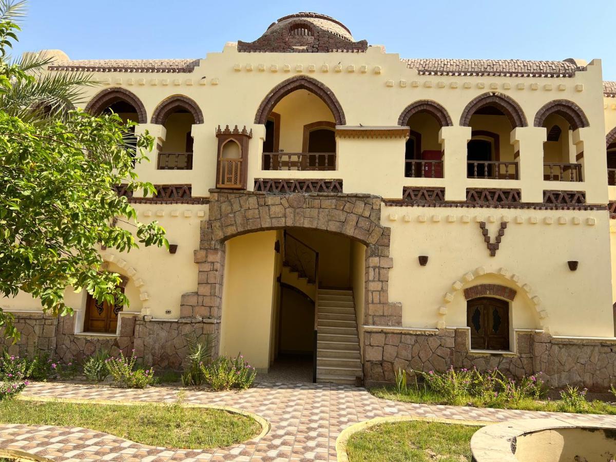 Elphardous Oasis Hotel ルクソール エクステリア 写真
